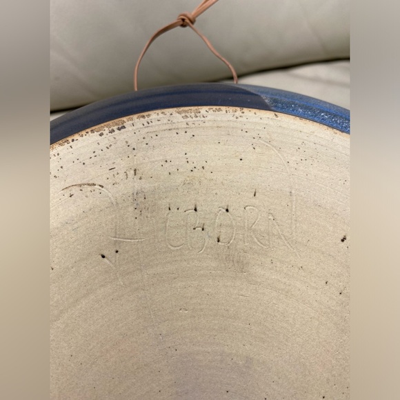 Pottery Hilborn Wall Pocket Plate round Hanging decor Round - Picture 9 of 9